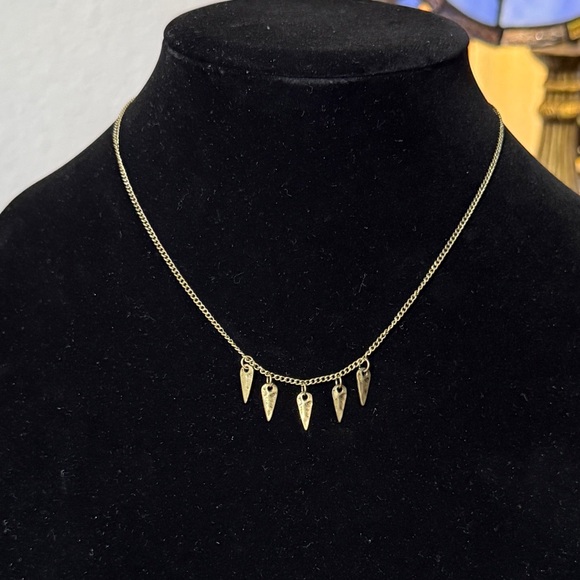 Vintage Women’s Arrowhead Charm Necklace. Vintage used condition. - Picture 2 of 6